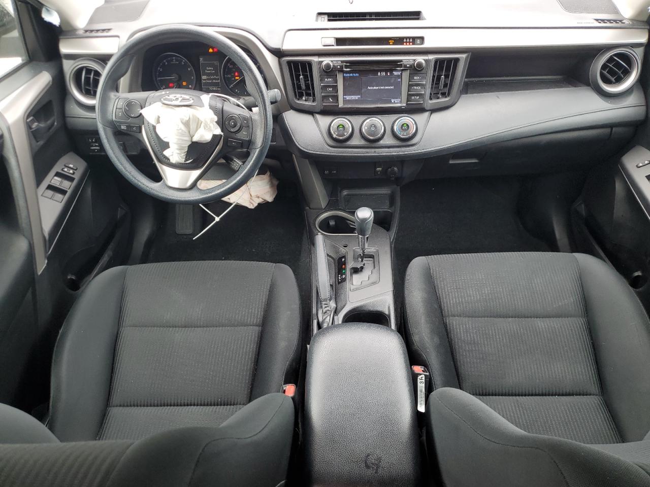 2017 Toyota RAV 4 - Image 8