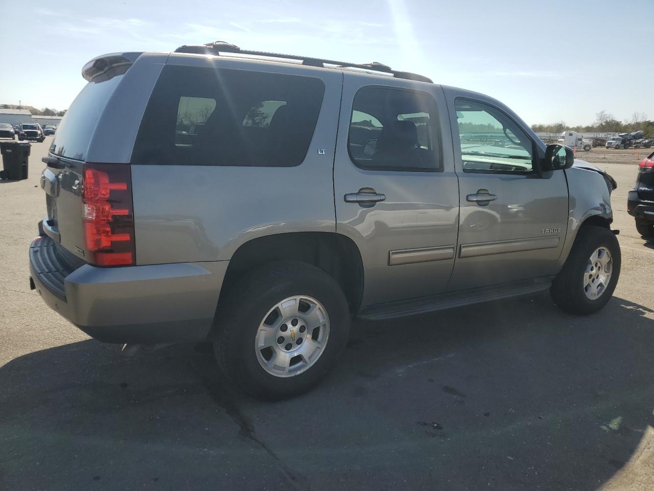 2012 Chevrolet Tahoe - Image 3