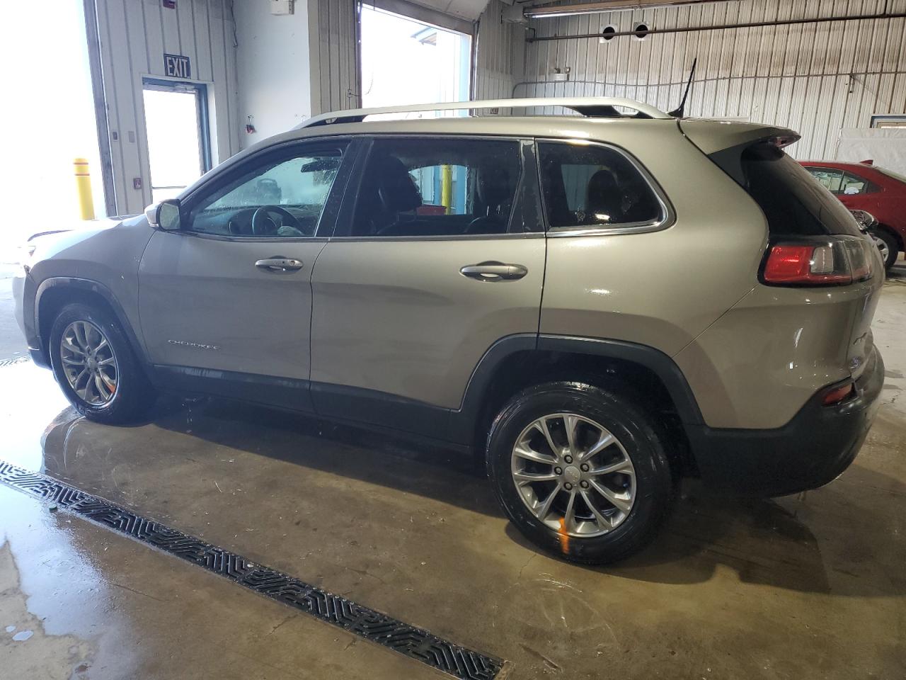 2019 Jeep Grand Cherokee - Image 2