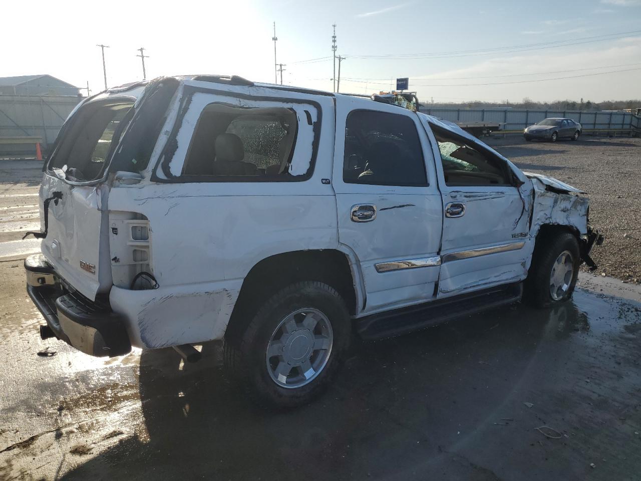 2005 GMC Yukon - Image 3