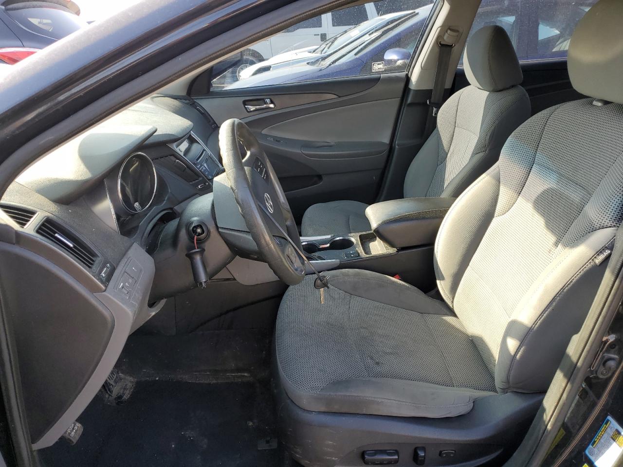 2013 Hyundai Sonata - Image 7