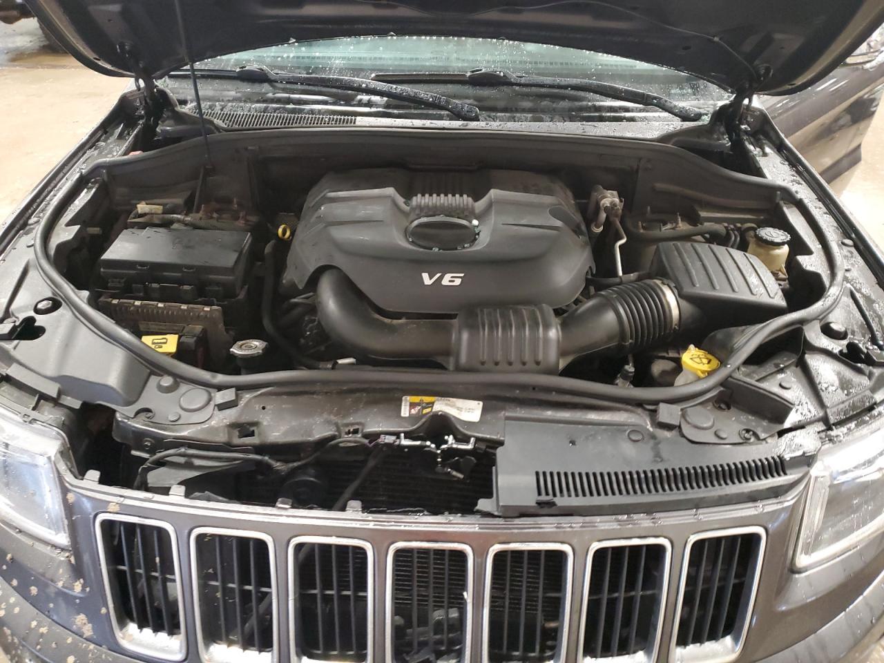 2014 Jeep Grand Cherokee - Image 12