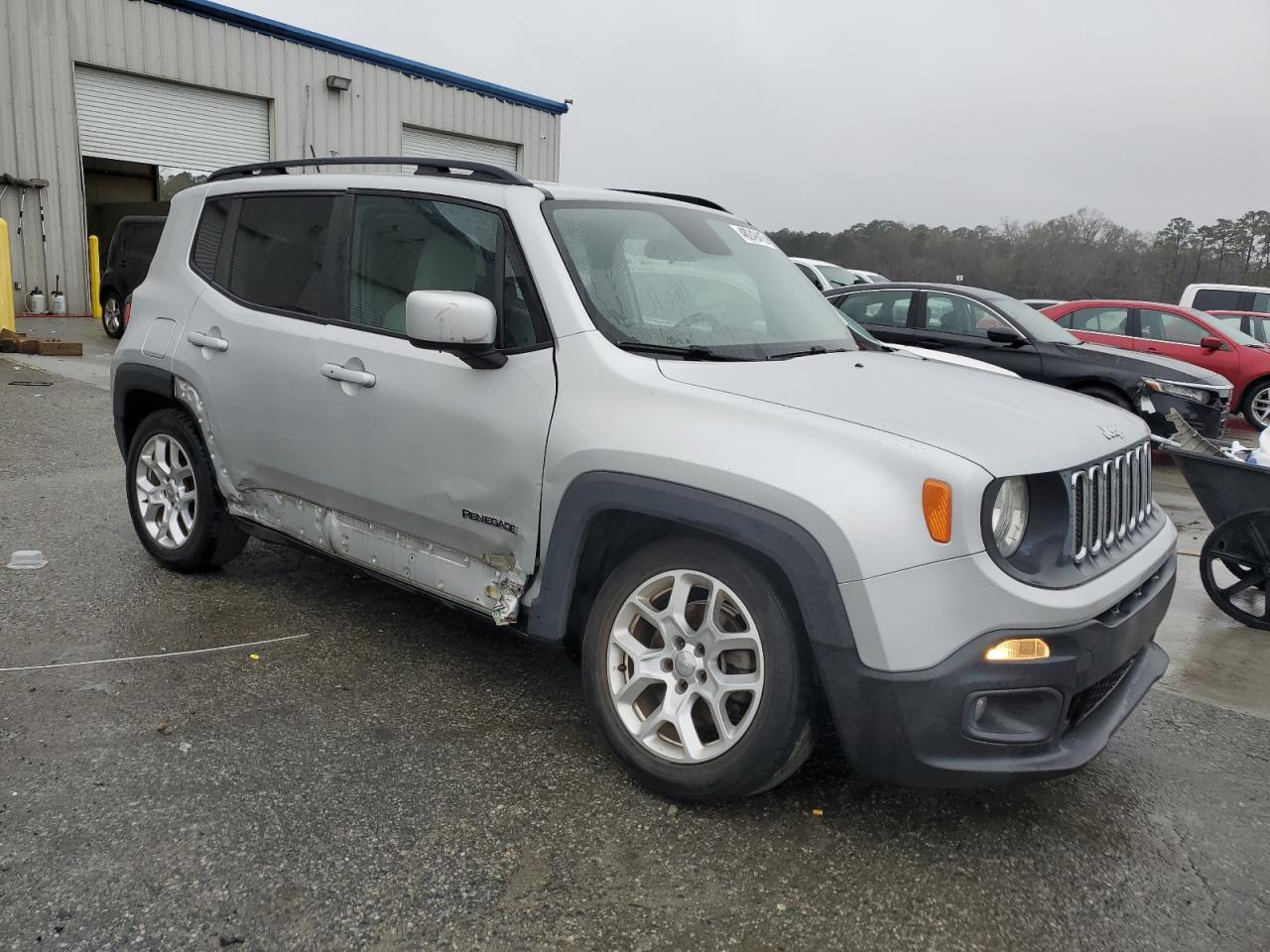 2015 Jeep Renegade - Image 4