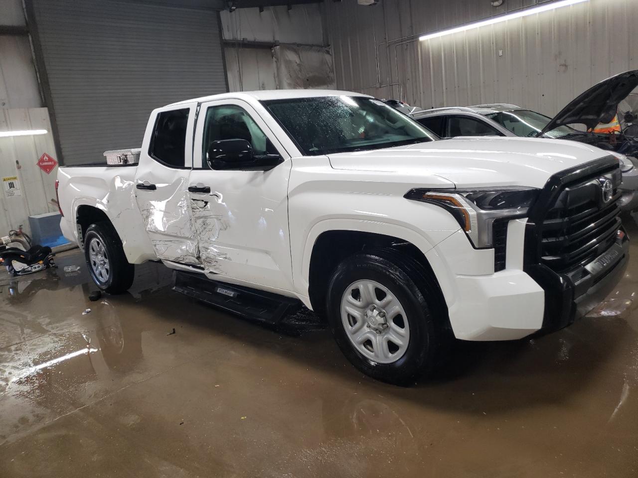 2023 Toyota Tundra - Image 4