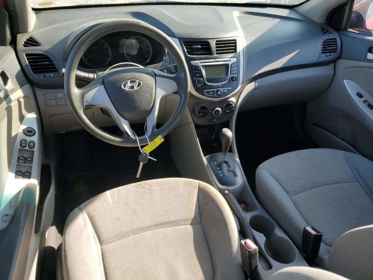 2013 Hyundai Accent - Image 8