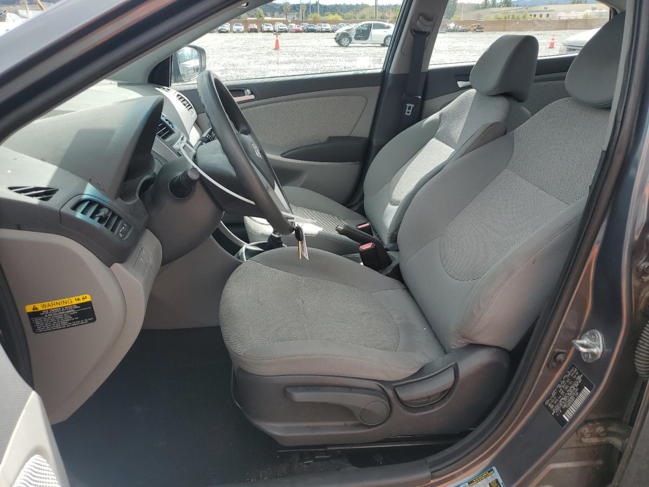 2013 Hyundai Accent - Image 7