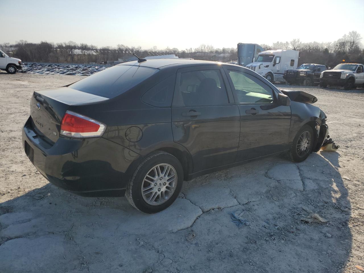 2010 Ford Focus - Image 3