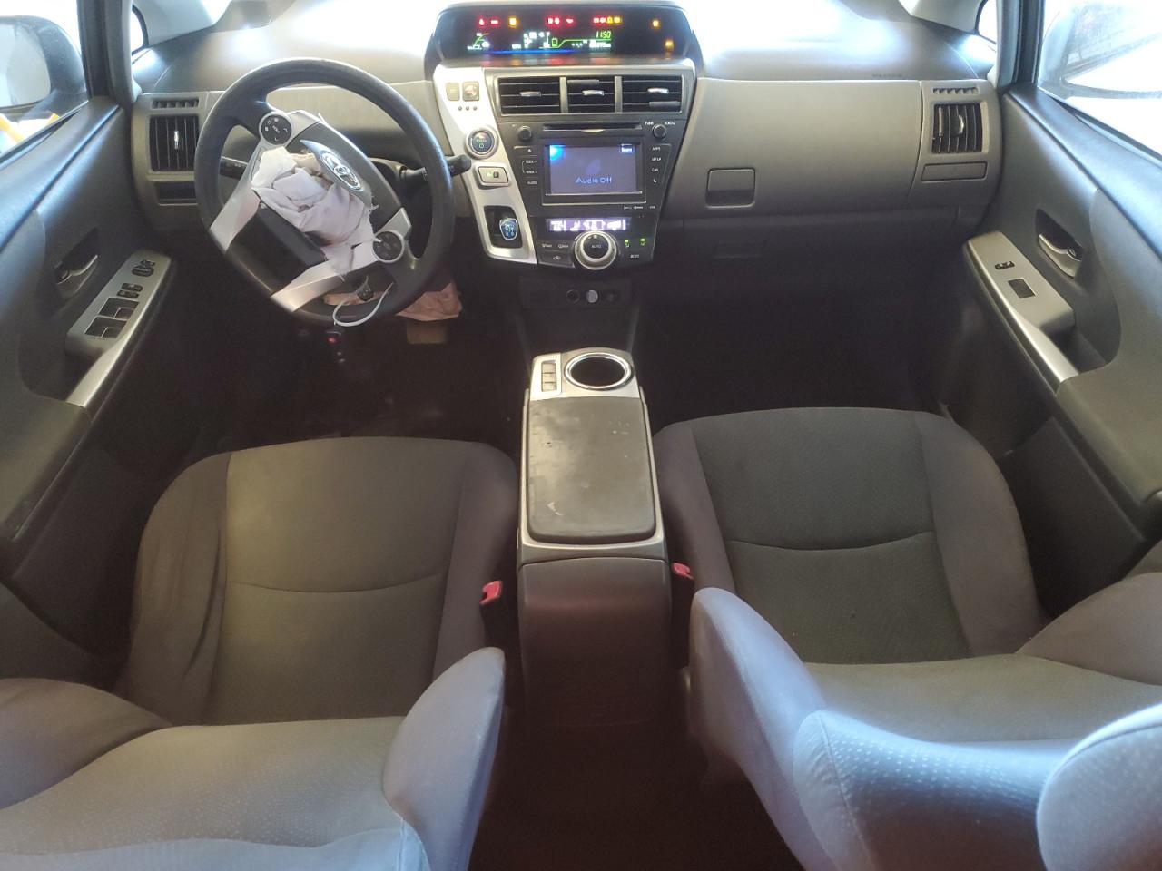 2012 Toyota Prius - Image 8