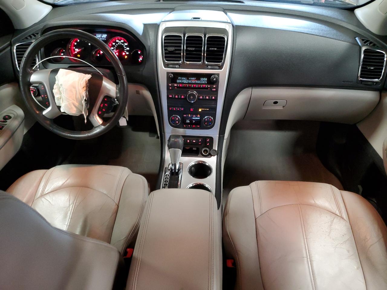 2011 GMC Acadia - Image 8