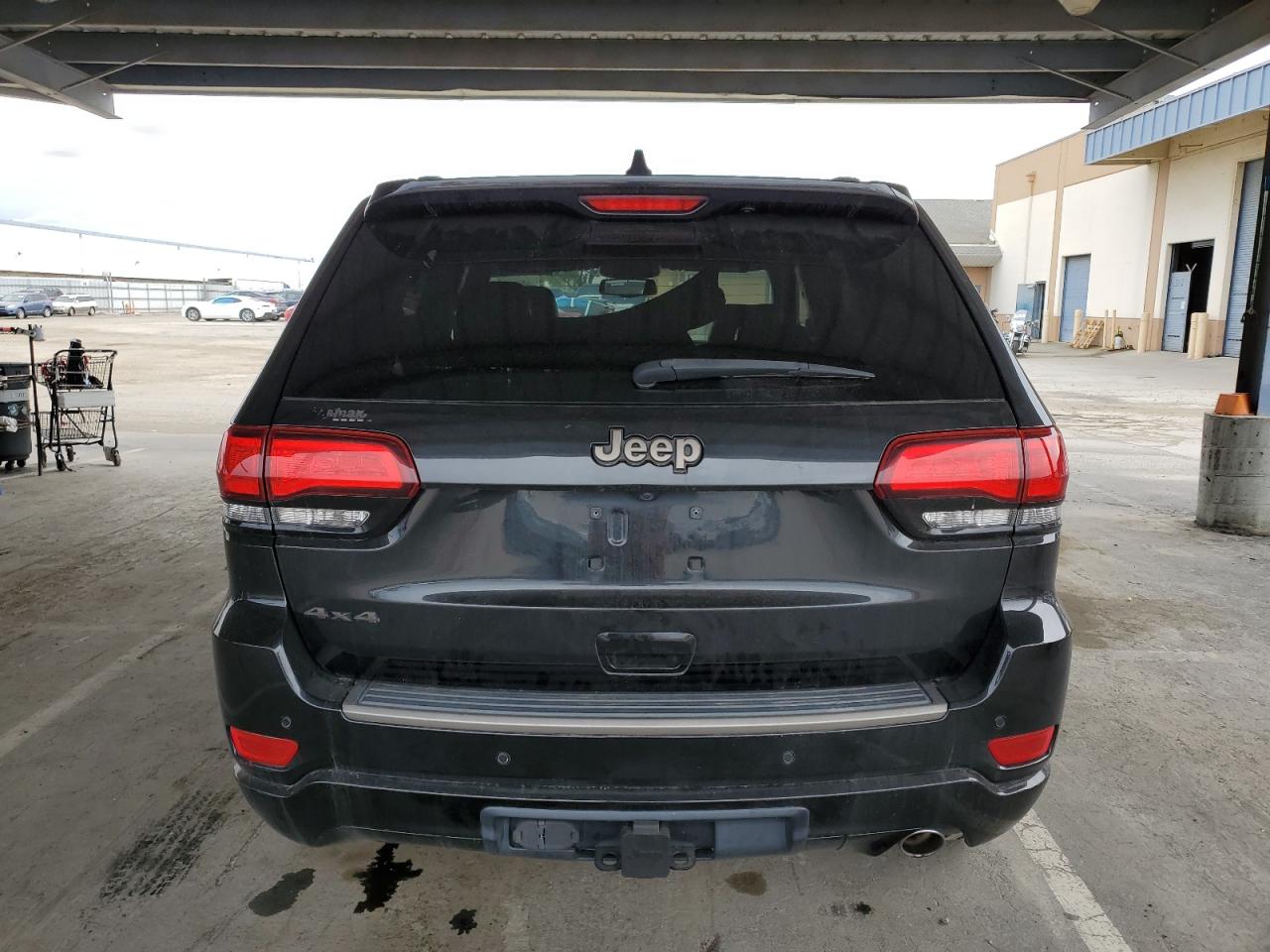 2016 Jeep Grand Cherokee - Image 6