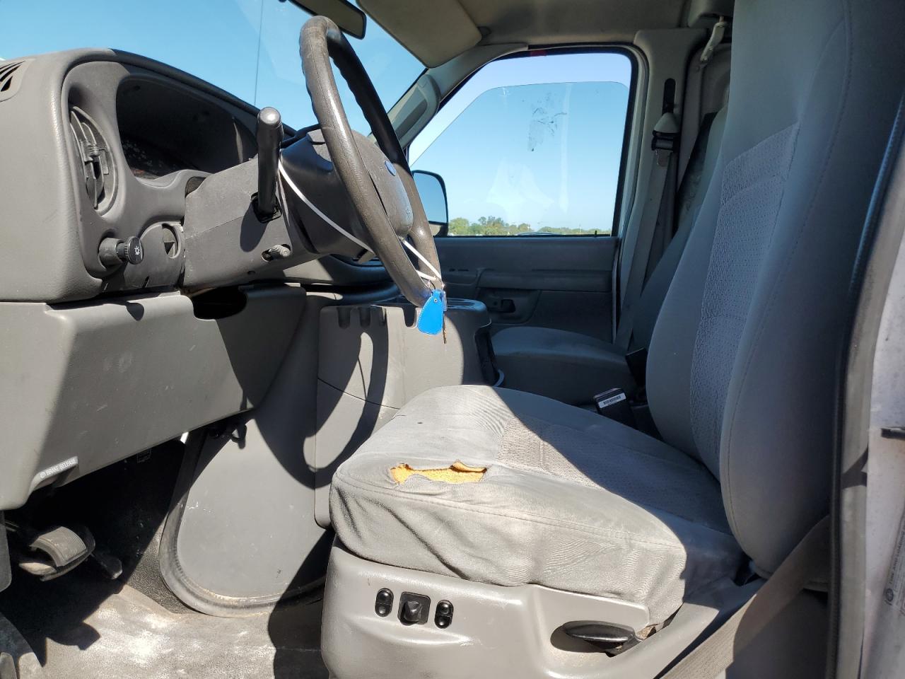 2006 Ford Econoline - Image 7
