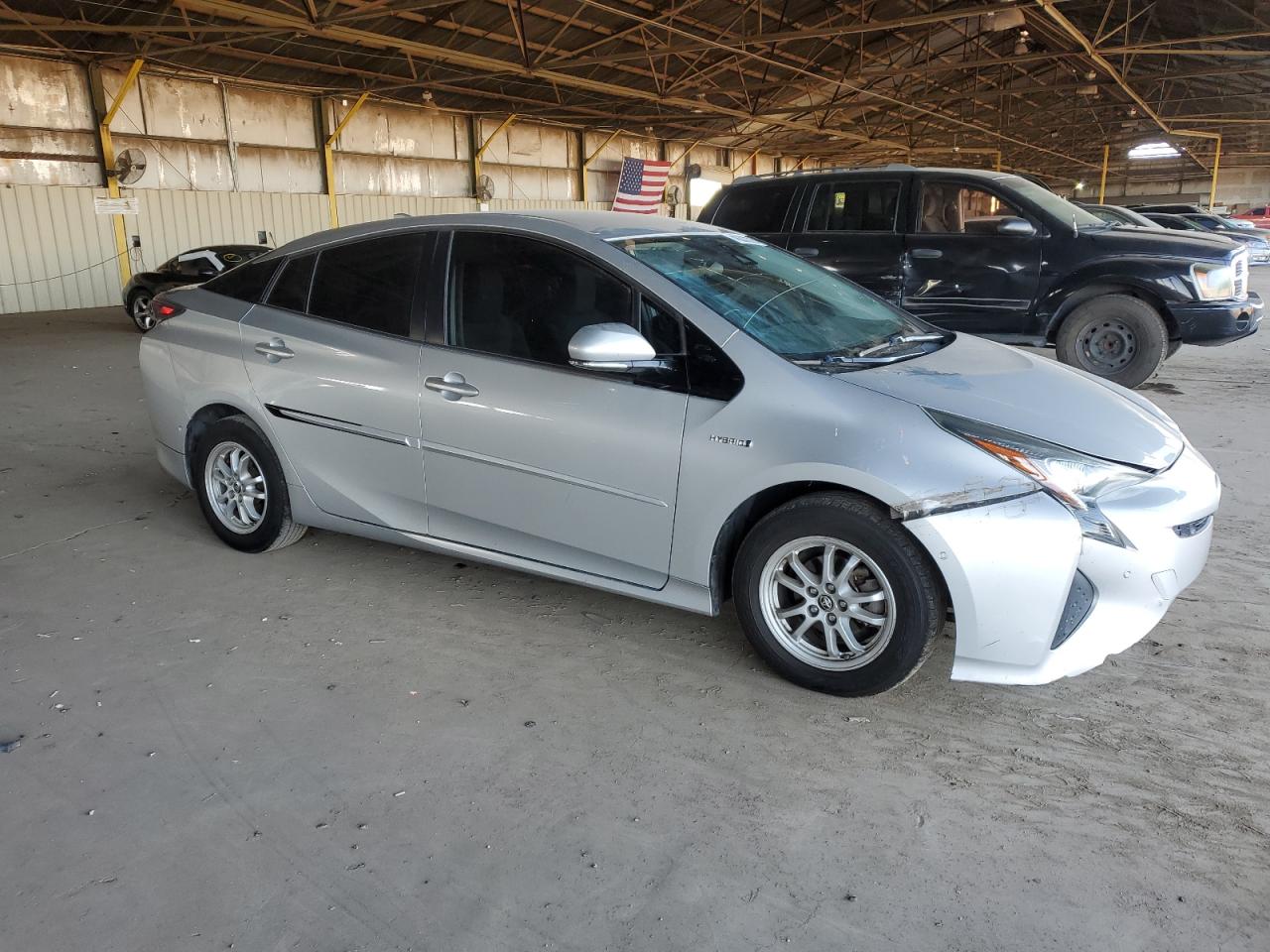 2017 Toyota Prius - Image 4
