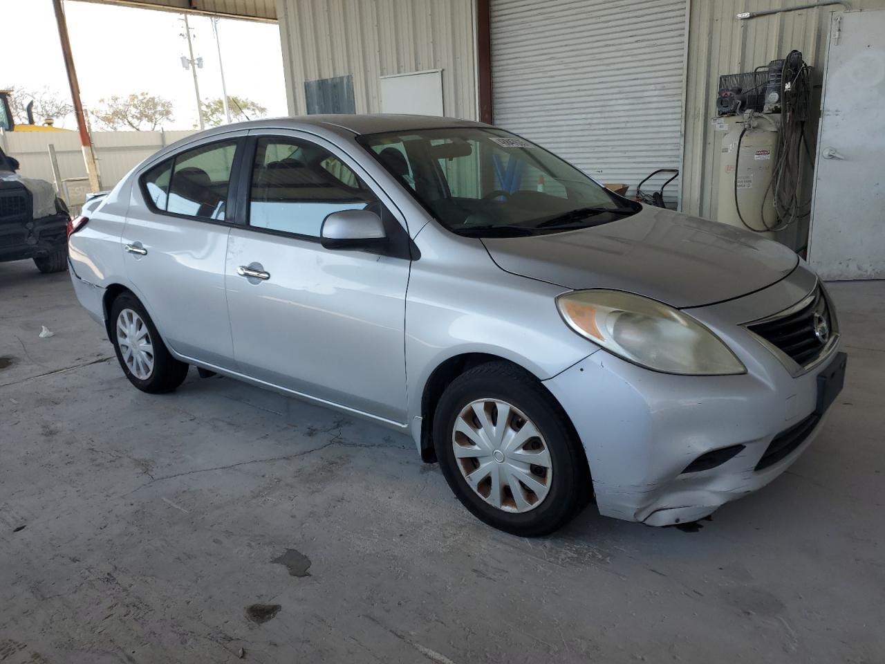 2013 Nissan Versa - Image 4