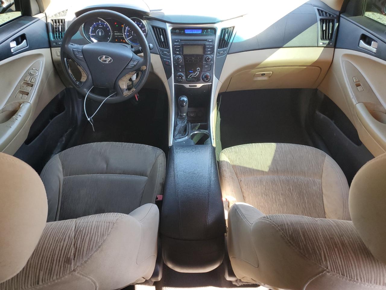 2012 Hyundai Sonata - Image 8