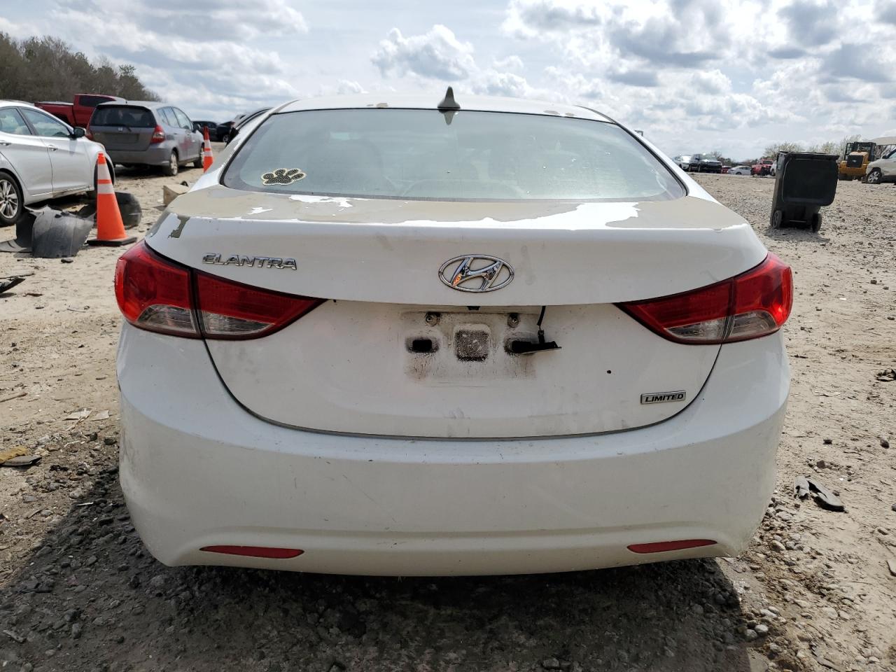 2013 Hyundai Elantra - Image 6