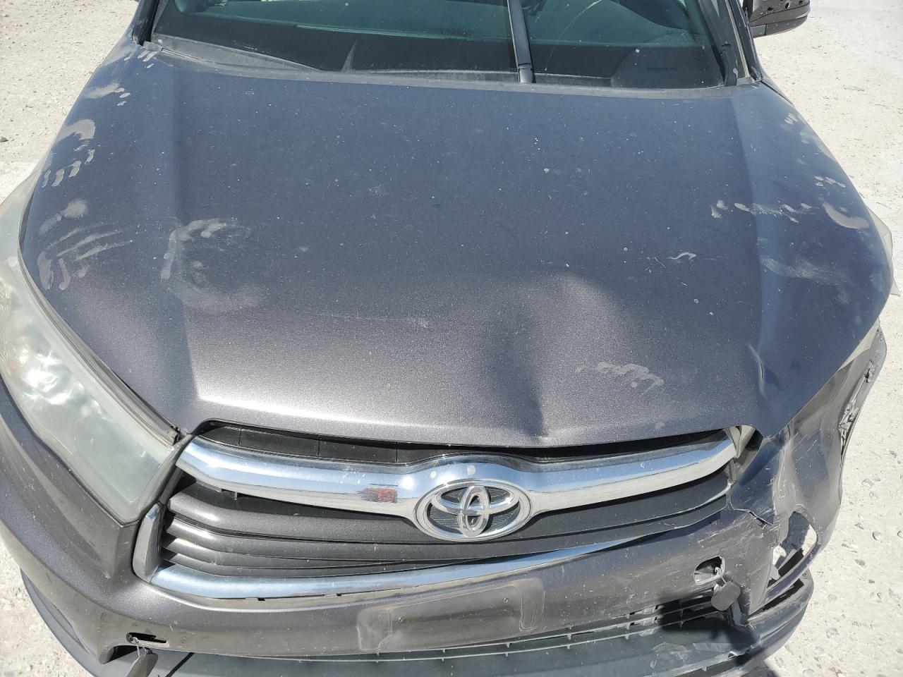 2016 Toyota Highlander - Image 13