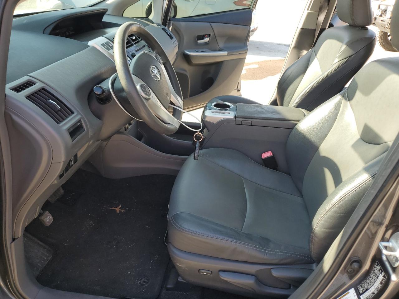 2012 Toyota Prius - Image 7