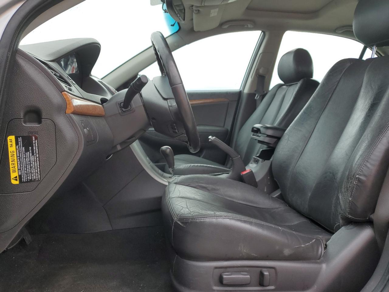 2010 Hyundai Sonata - Image 7