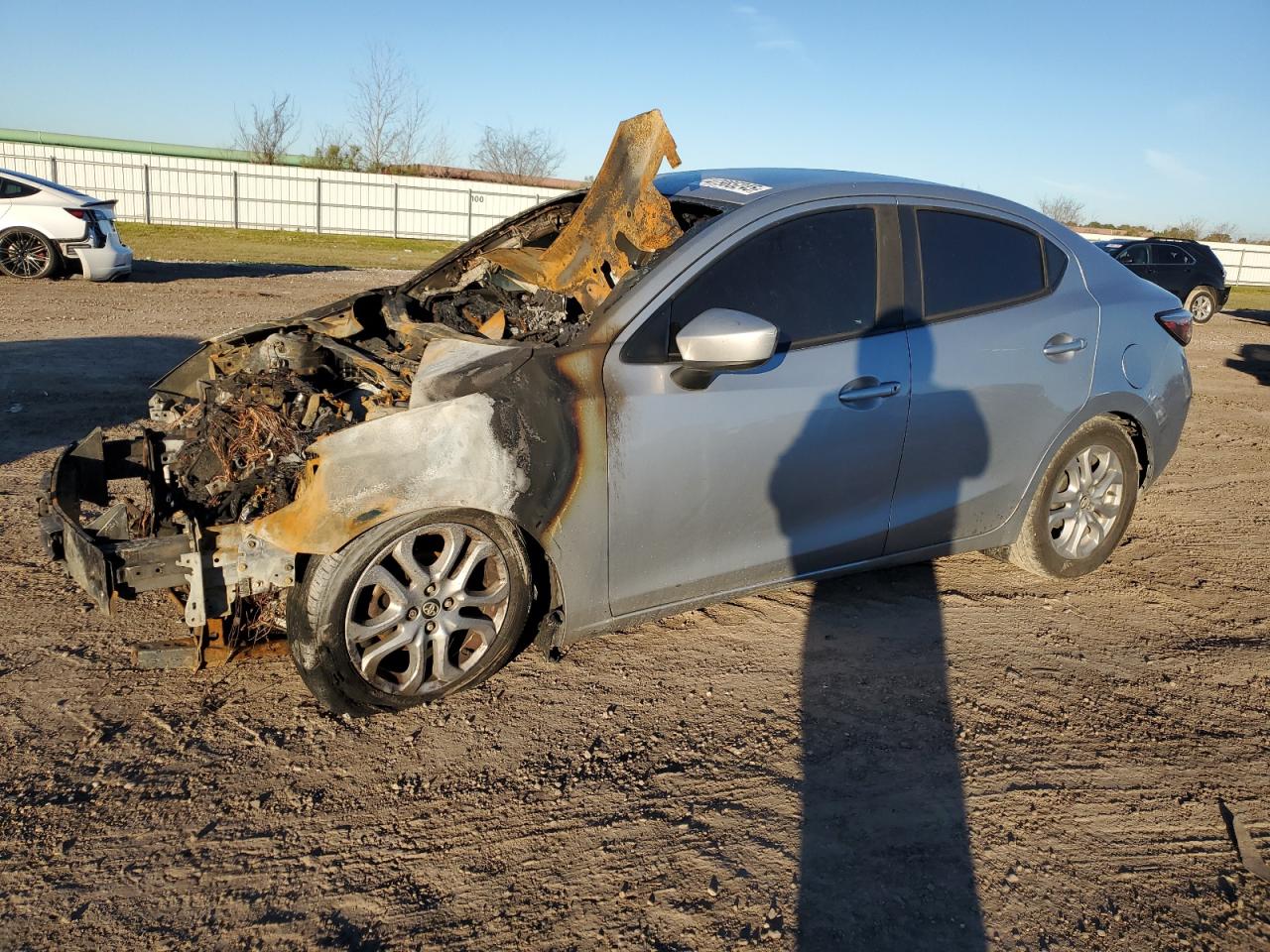 2017 Toyota Yaris Ia იყიდება Houston-ში, TX - Burn - Engine