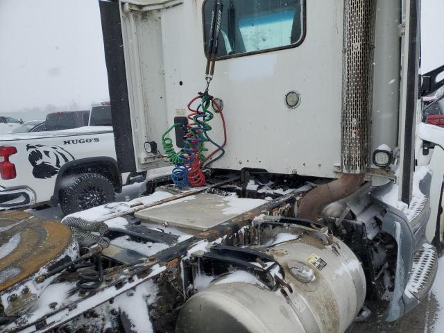 2015 PETERBILT 579 SEMI TRUCK
