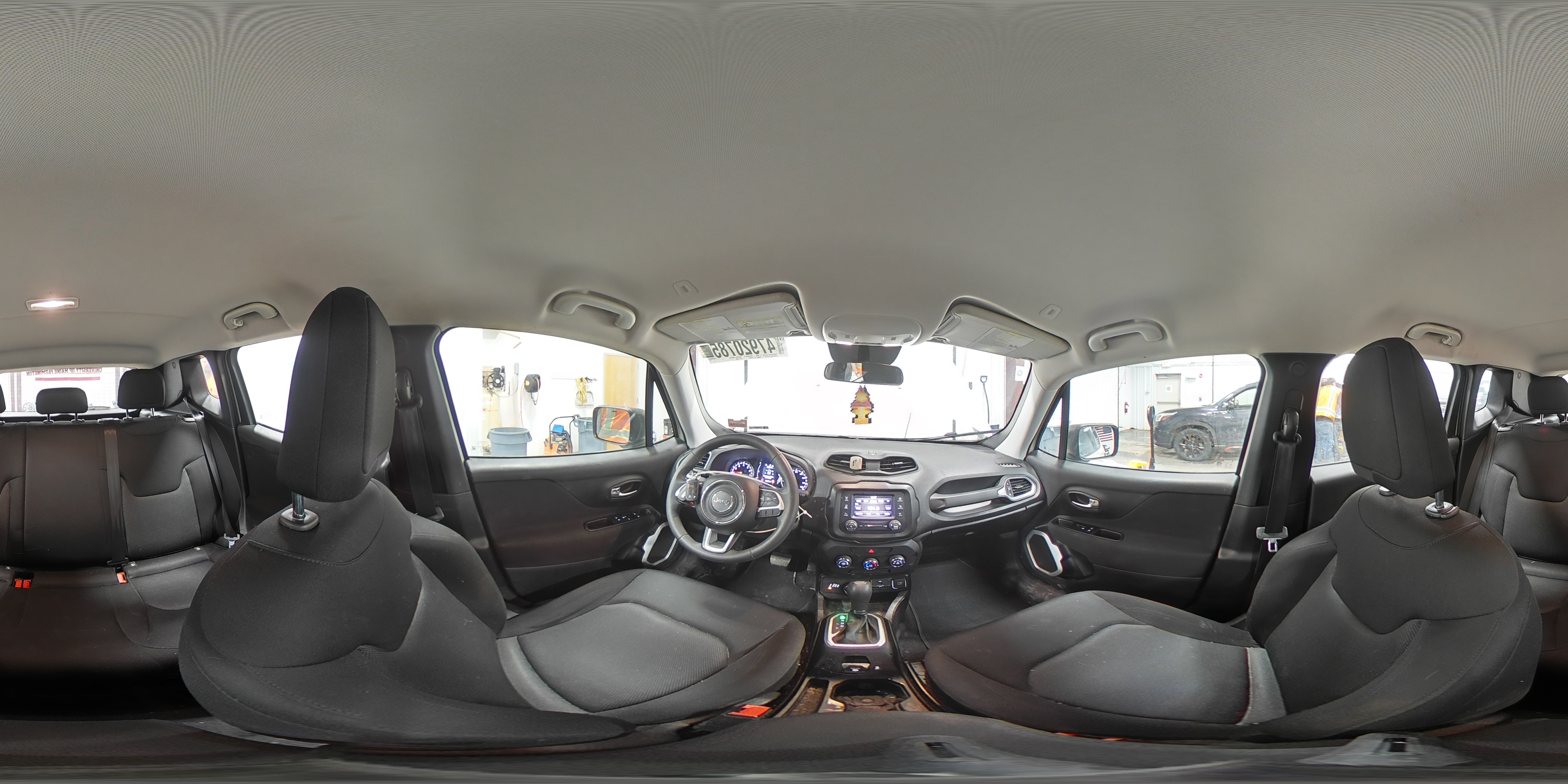 2019 Jeep Renegade - Image 14