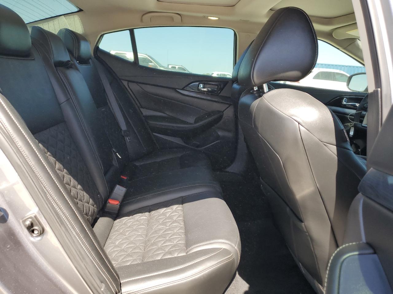 2020 Nissan Maxima - Image 10