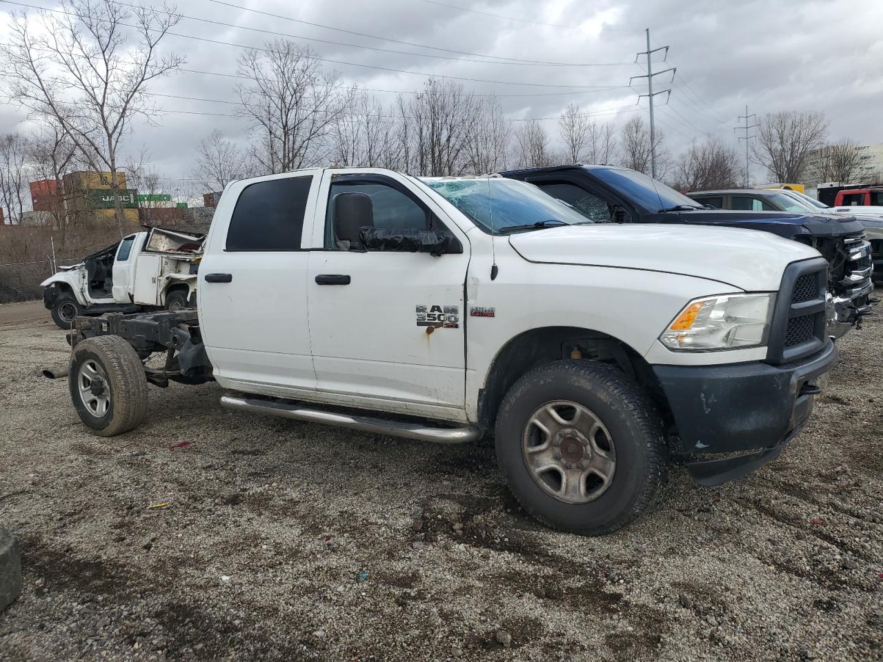 2015 RAM 3500 - Image 4