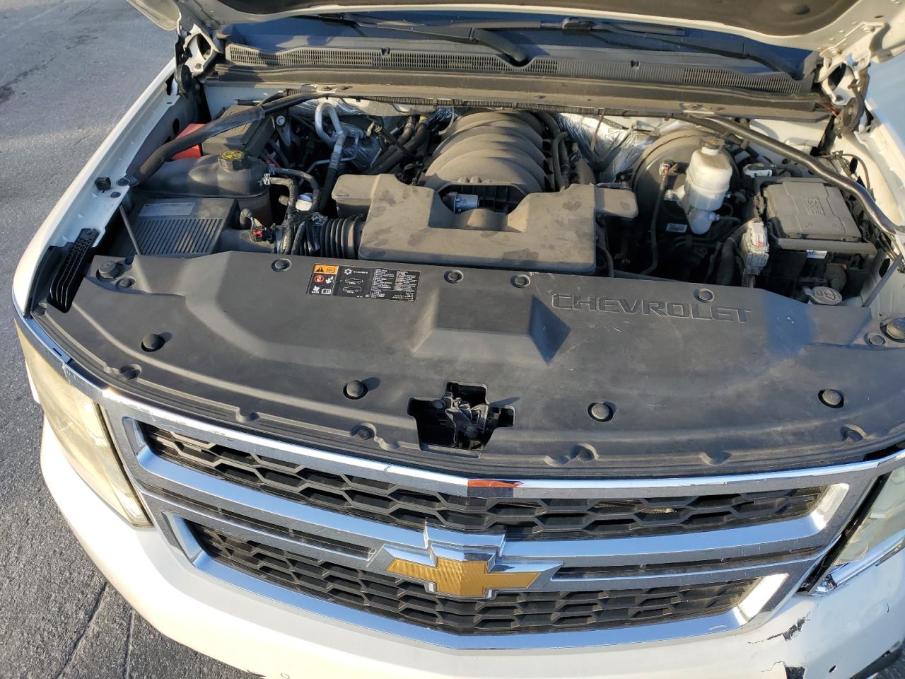 2015 Chevrolet Suburban - Image 12