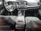 2016 Toyota Highlander Le for Sale in Louisville, KY - Side