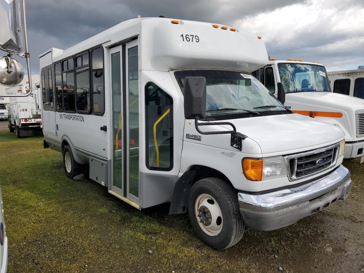 2007 Ford Econoline E450 Super Duty Cutaway Van на продаже в Sacramento, CA - Side