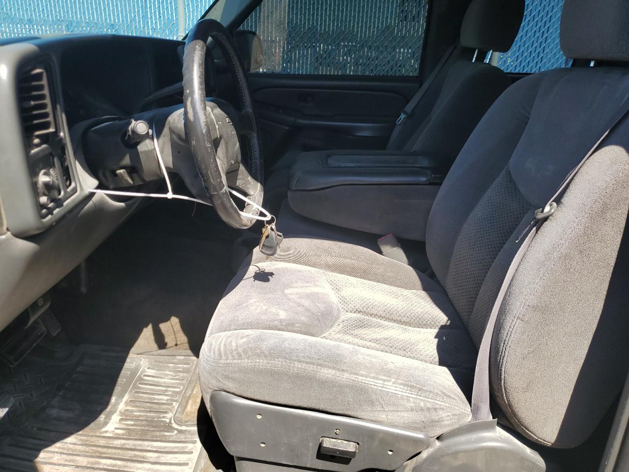2005 Chevrolet Silverado - Image 7