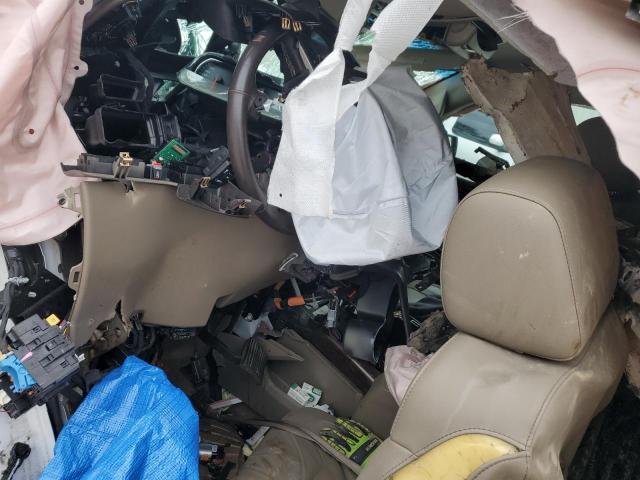 Паркетники CHEVROLET SUBURBAN 2016 Белый