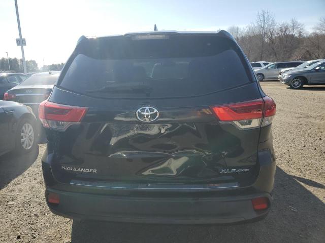 2018 TOYOTA HIGHLANDER SE