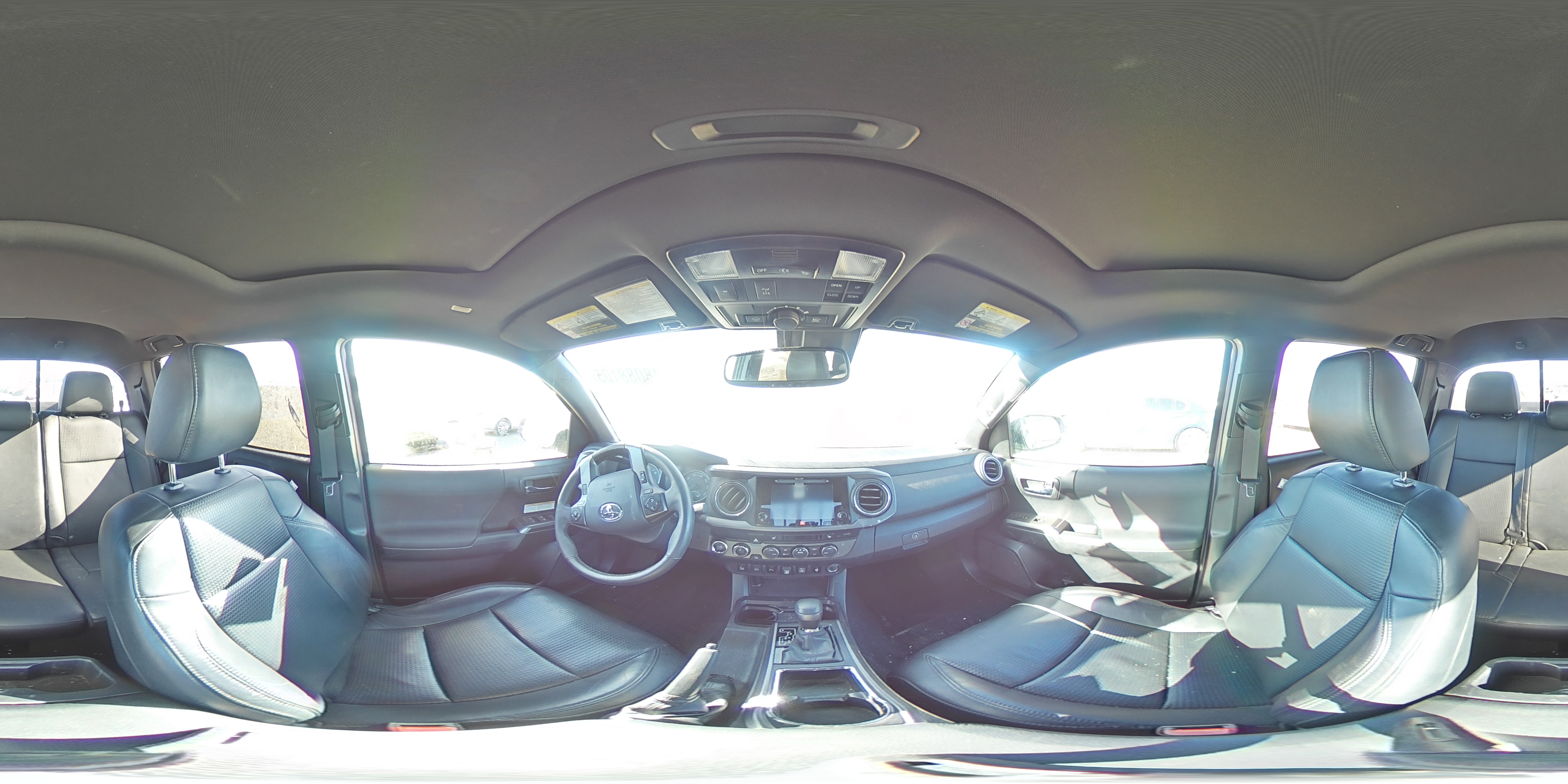 2019 Toyota Tacoma - Image 12
