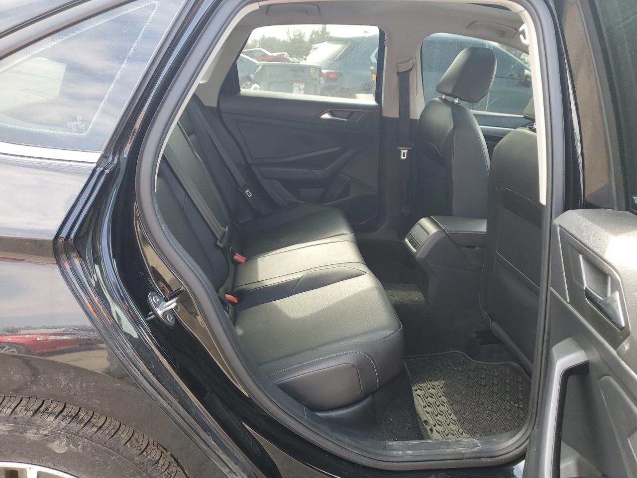 2019 Volkswagen Jetta - Image 10