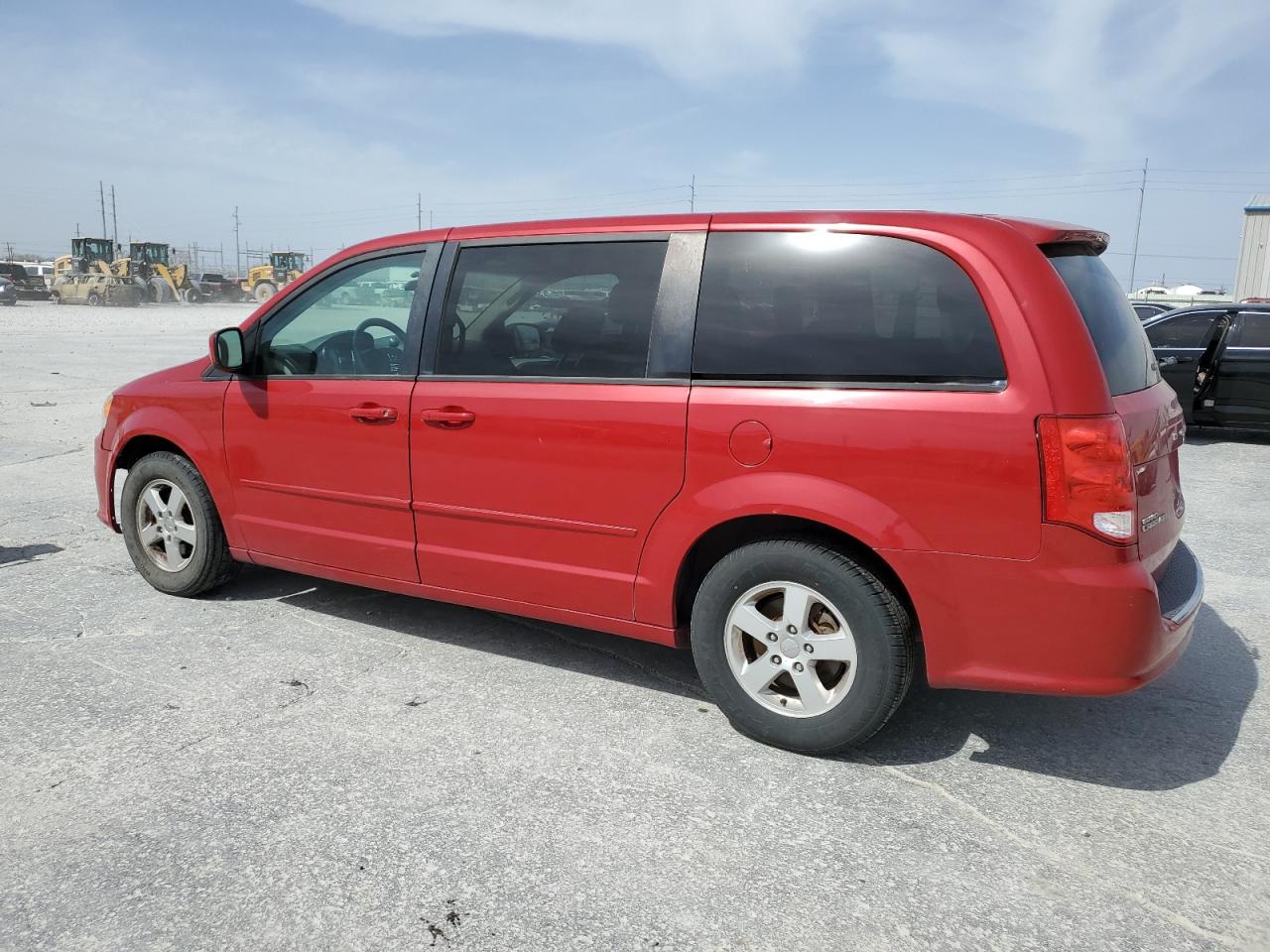 2013 Dodge Caravan - Image 2