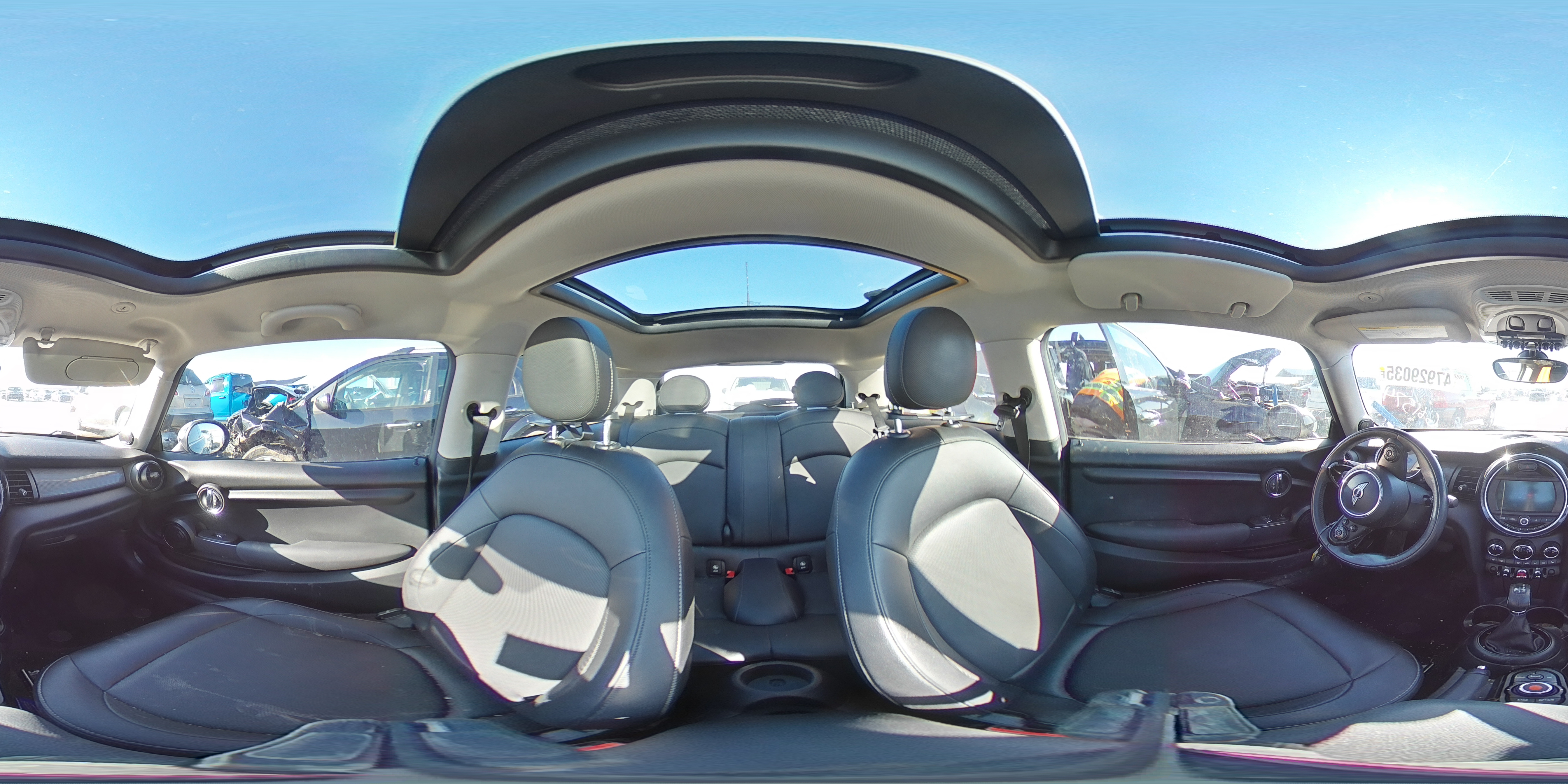 2018 MINI Cooper - Image 14