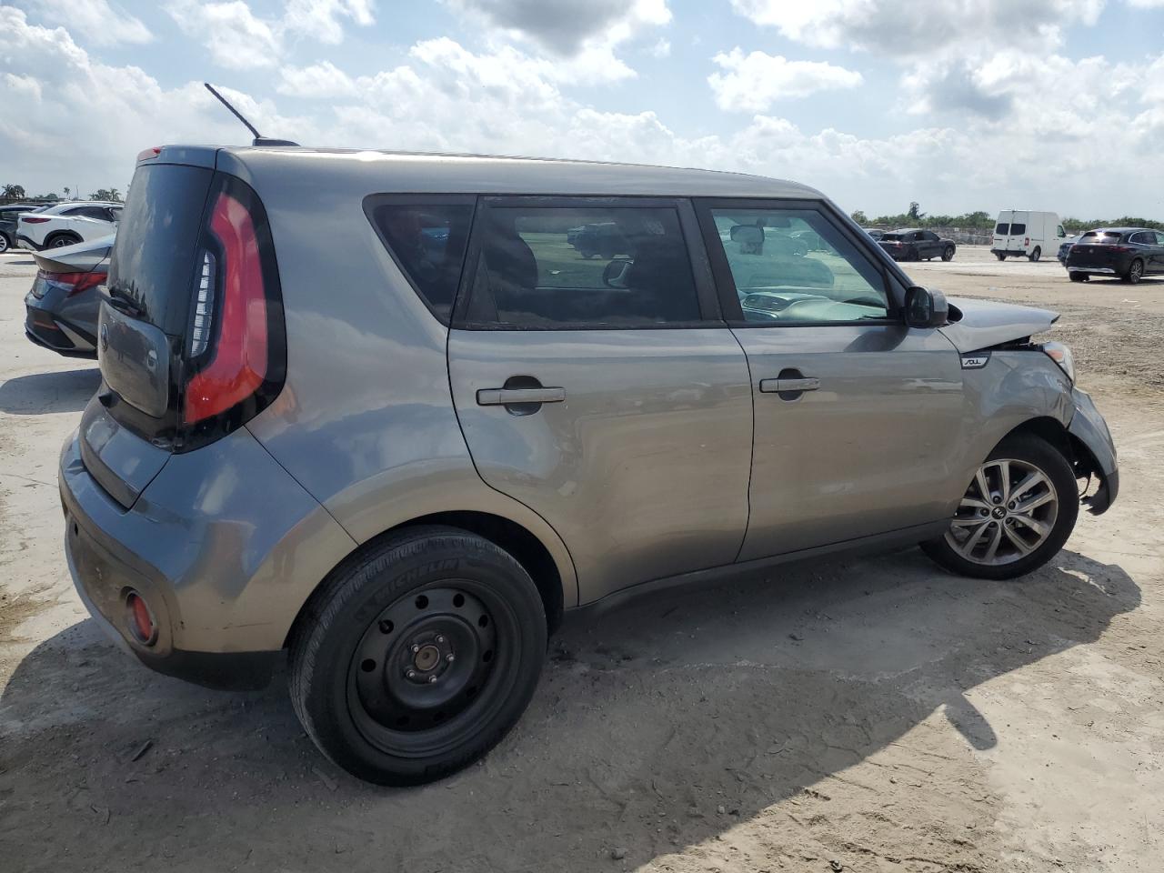 2019 Kia Soul - Image 3