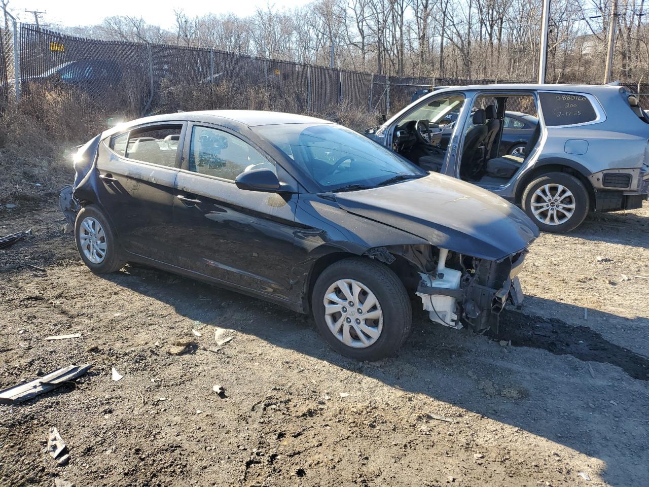 2017 Hyundai Elantra - Image 4