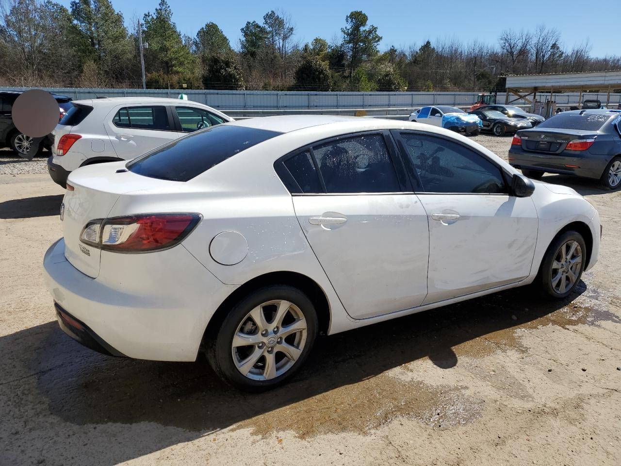 2010 Mazda 3 - Image 3
