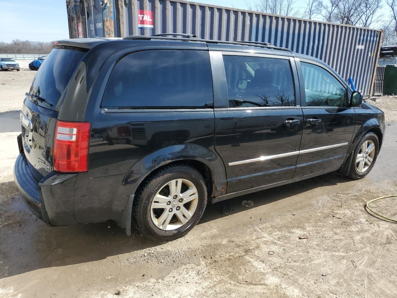 2010 Dodge Caravan - Image 3