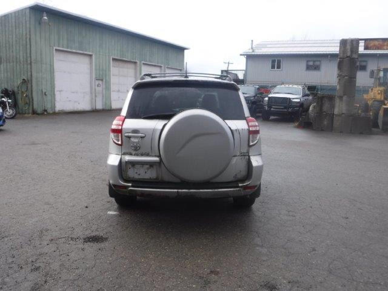 2009 Toyota RAV 4 - Image 6