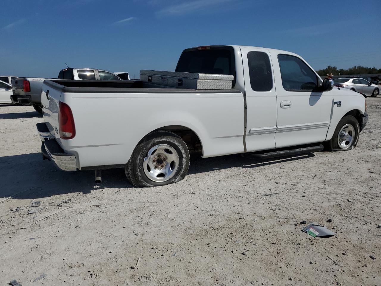 2001 Ford F-150 - Image 3