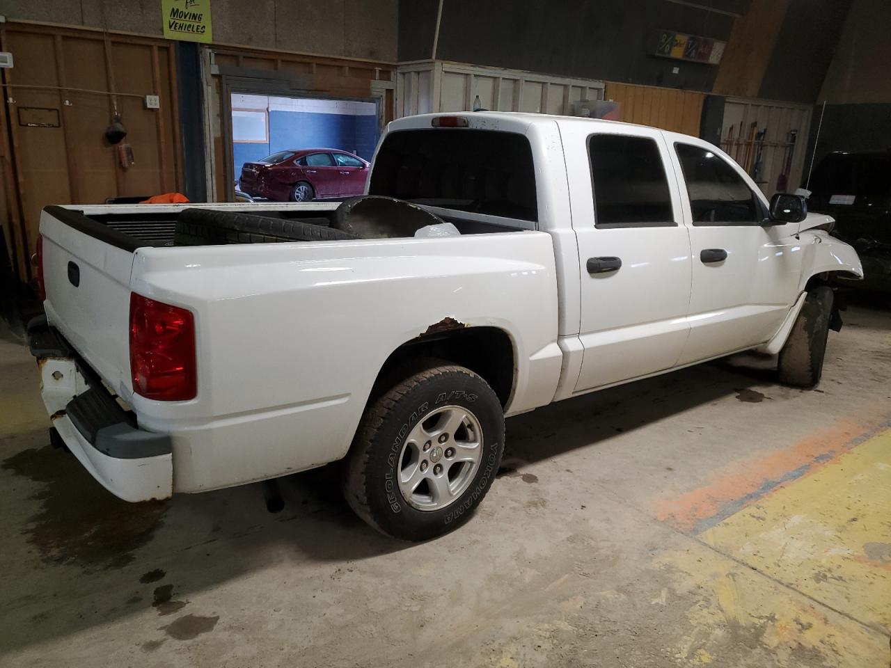 2007 Dodge Dakota - Image 3