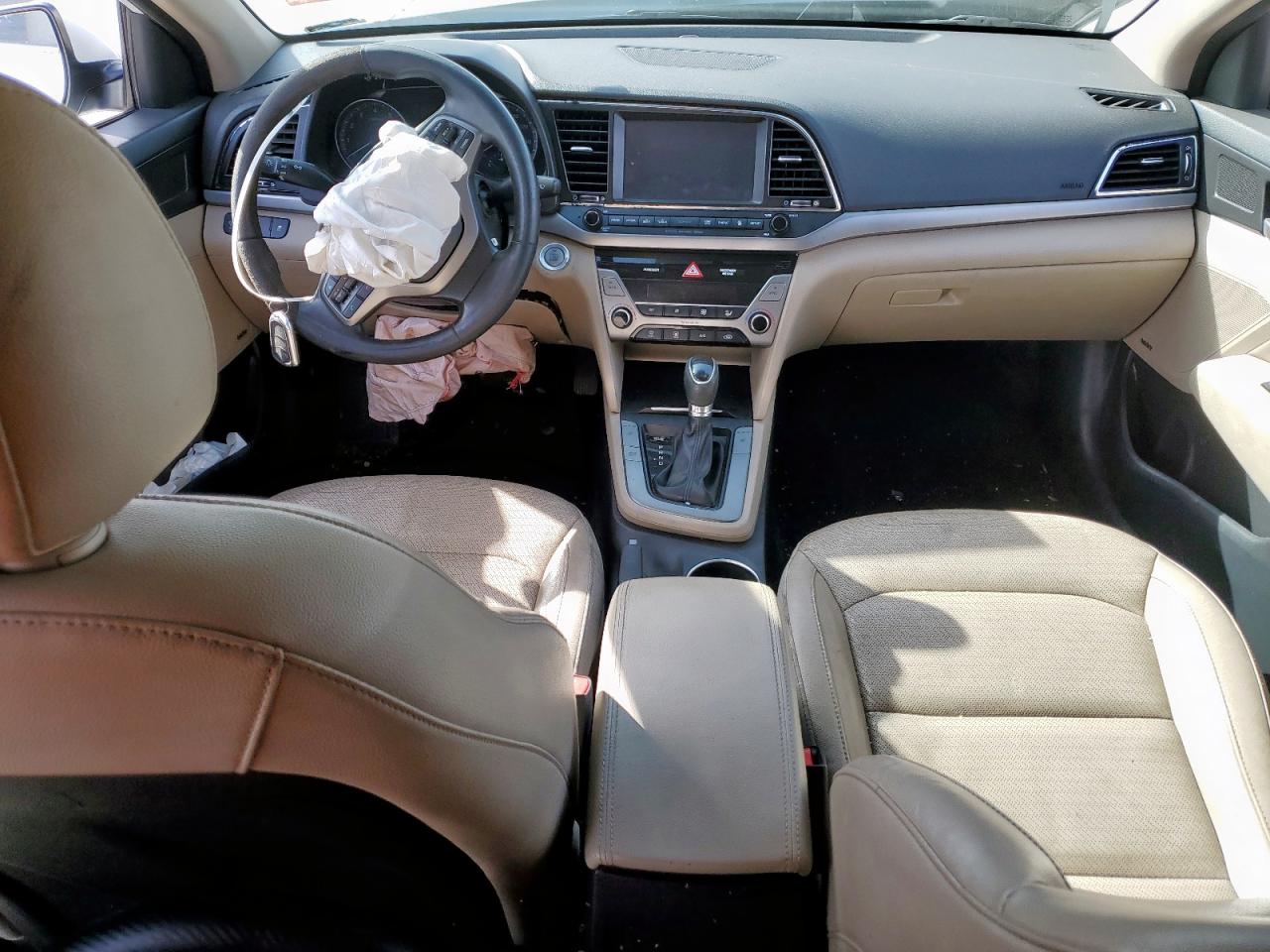 2017 Hyundai Elantra - Image 8