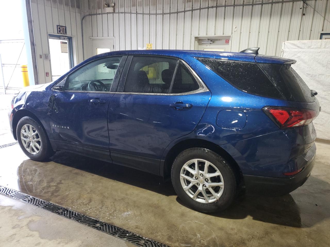 2023 Chevrolet Equinox - Image 2