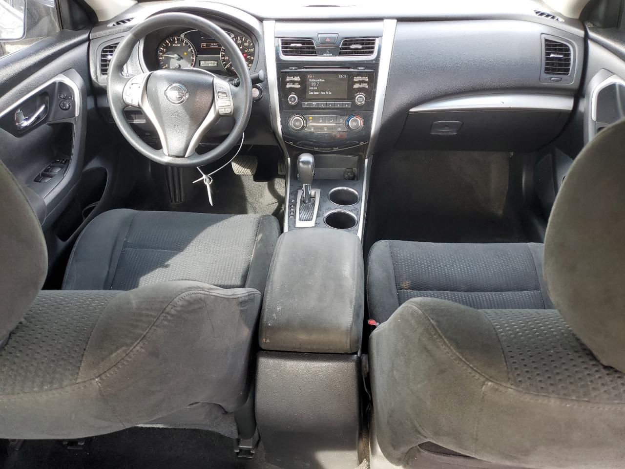 2015 Nissan Altima - Image 8