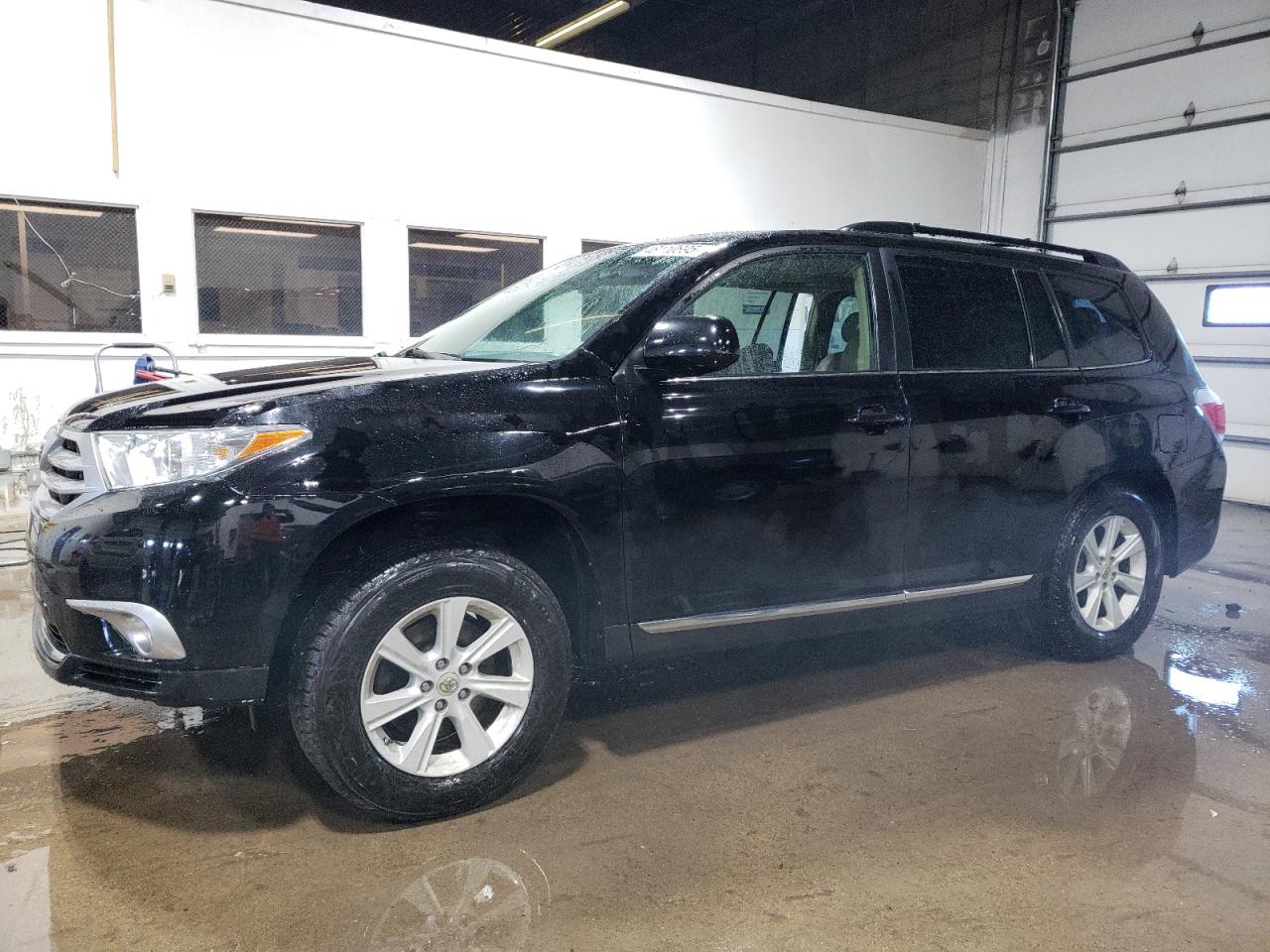 2012 Toyota Highlander - Image 1