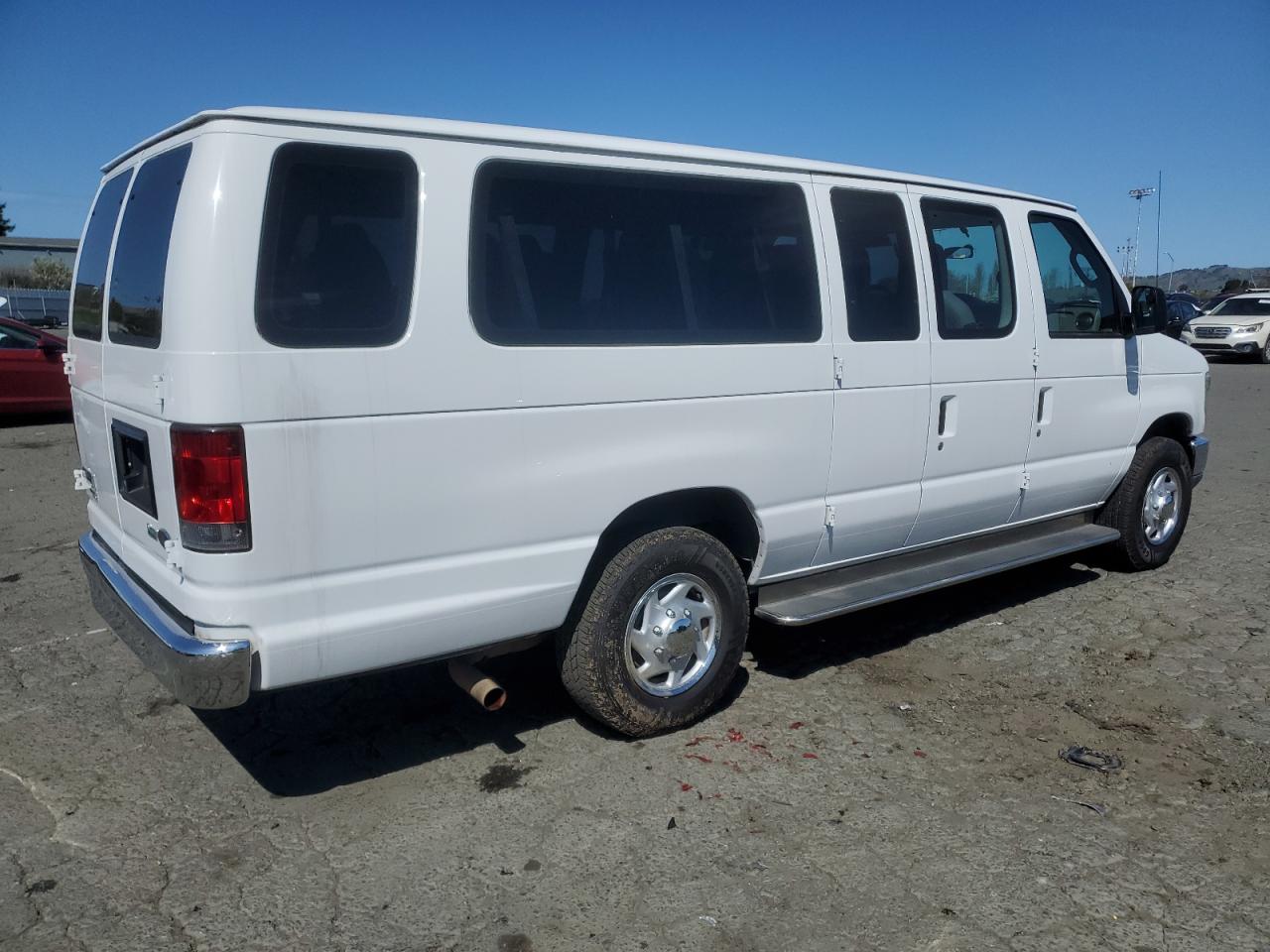 2014 Ford Econoline - Image 3
