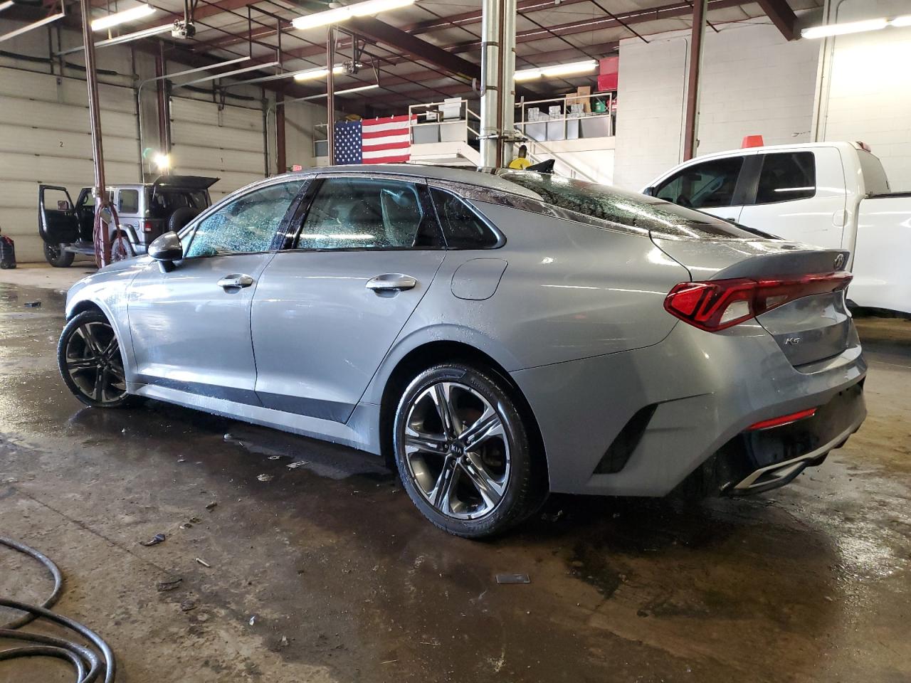 2021 Kia K5 - Image 2